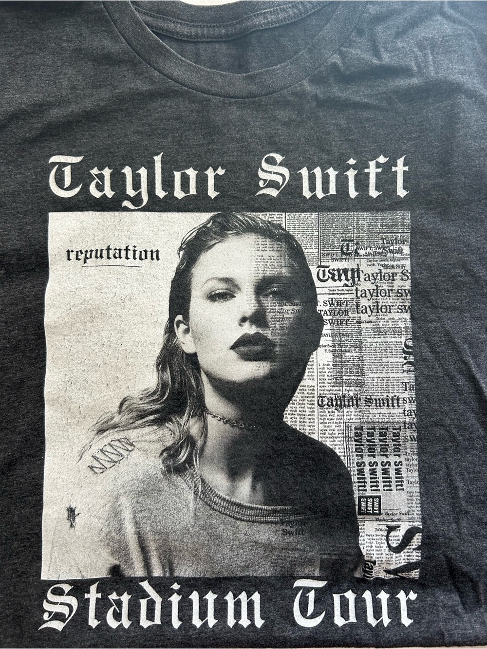 Taylor Swift Black 'Reputation' Stadium Tour Photo Graphic Tee